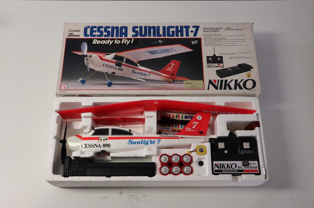 サンデーα（15～25 2C）（ラジコン飛行機キット） サンデーα（15