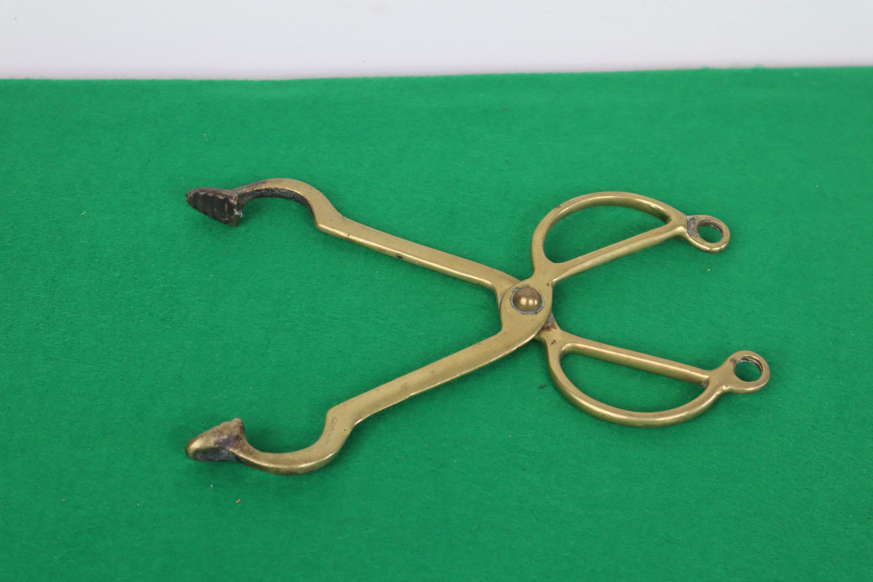 pottery tongs