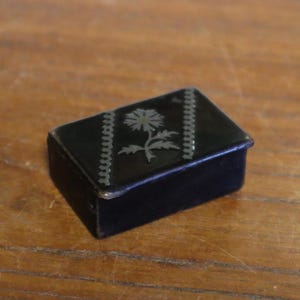 c1880 Papier Mache Snuff Box with Metal Inlaid Lid - English Antique Snuff Box with Inlaid Flower