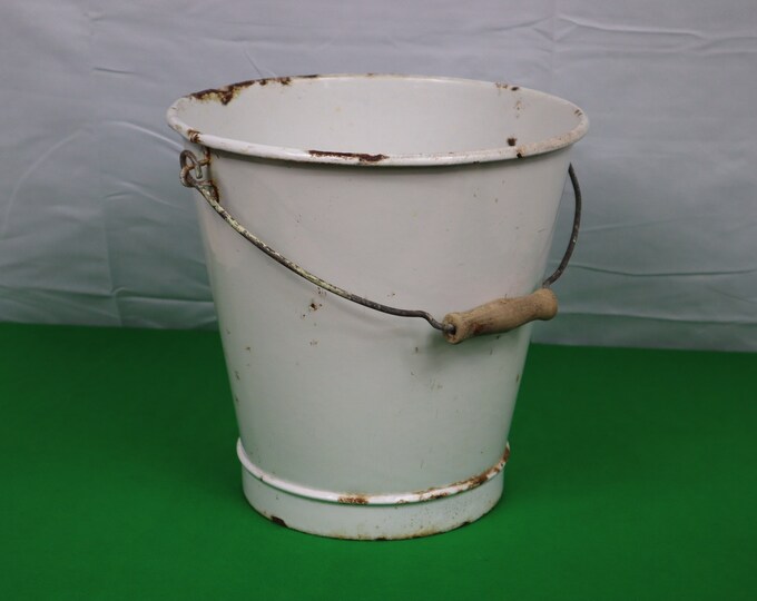 Large Enamel Bucket With Wood Handle Vintage White Enamel Bucket / Pale