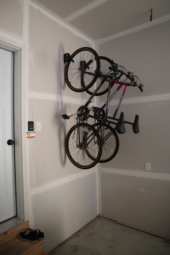 Support mural pour vélo avec anneau de verrouillage Petit espace