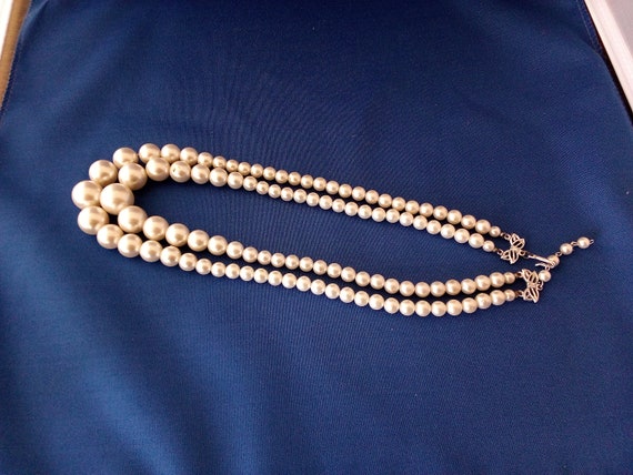 Vintage Faux Pearl Necklace - image 2