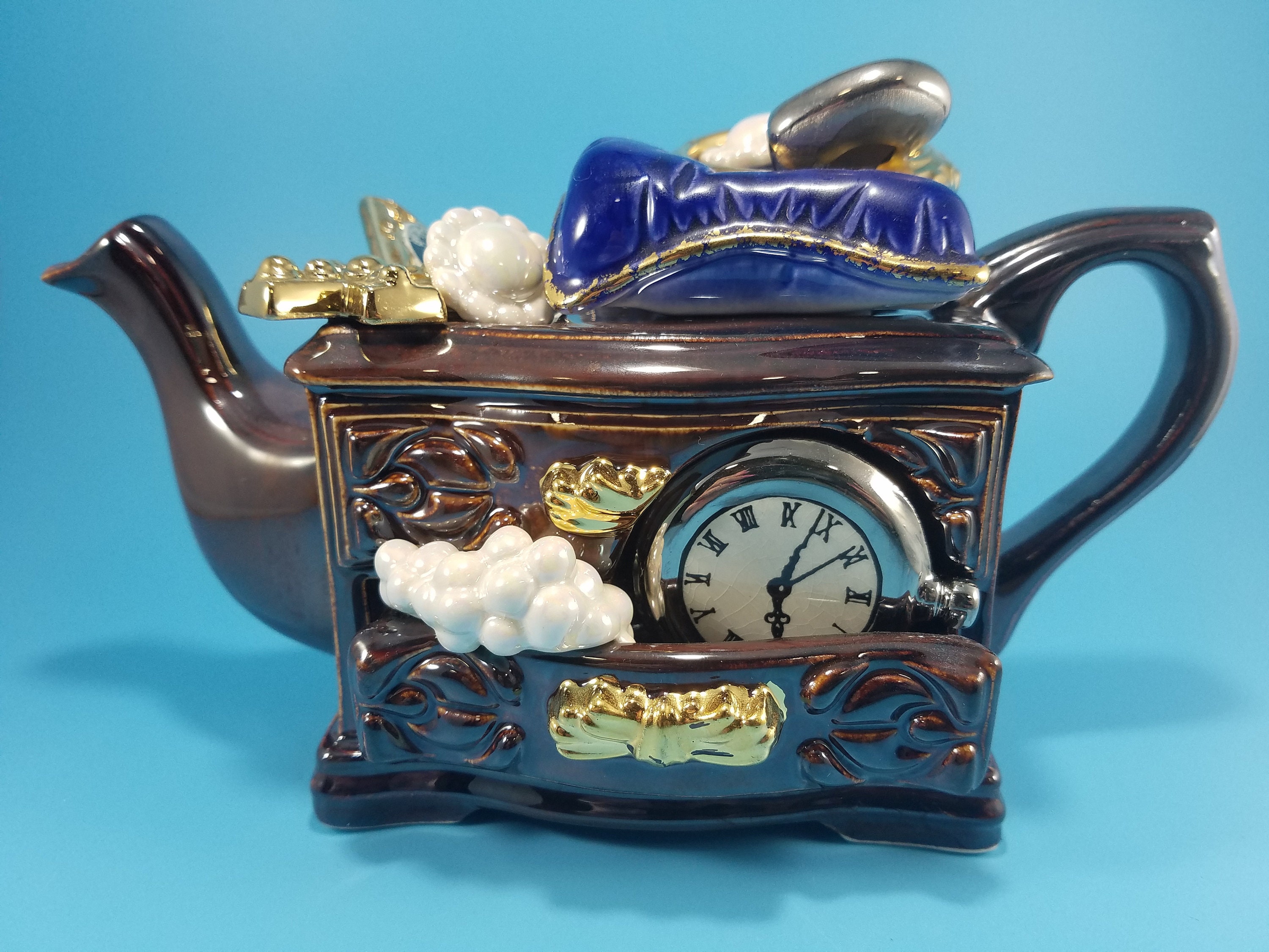 Paul Cardew Designs Small Teapot Tiny Crime Writer Desk