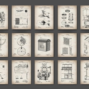 Könnte beinhalten: Ein Satz von 12 Schwarzweiß-Patentzeichnungen im Vintage-Stil von Erfindungen im Zusammenhang mit der Post. Die Zeichnungen zeigen verschiedene Mechanismen für Briefkästen, Waagen, Sortiermaschinen und andere Postausrüstungen.