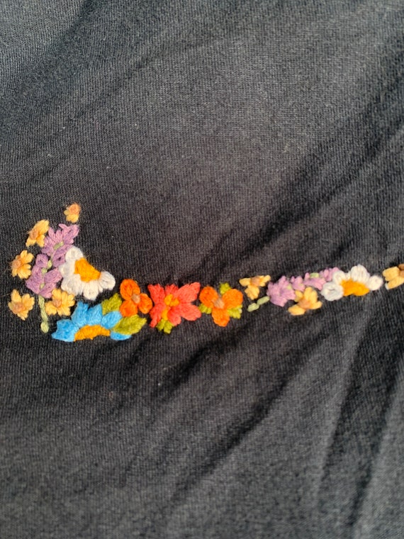 nike embroidered t shirt