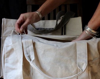 WANDER Overnight Bag 12 oz. Canvas with removable strap in beautiful natural canvas. See the OSITO Bag for matching set.