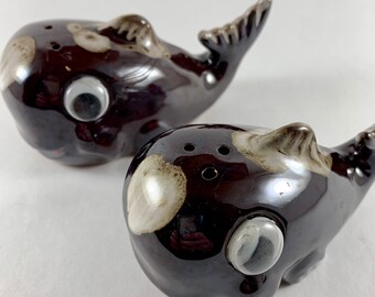 vintage retro whale ceramic drip glaze salt and pepper shakers with googly eyes whale tails kitchen decor