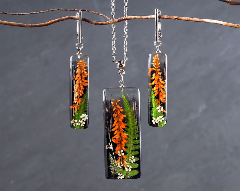 botanical earrings romantic jewelry set pressed flower necklace and earring set eco resin organic jewelry dried flowers jewelry