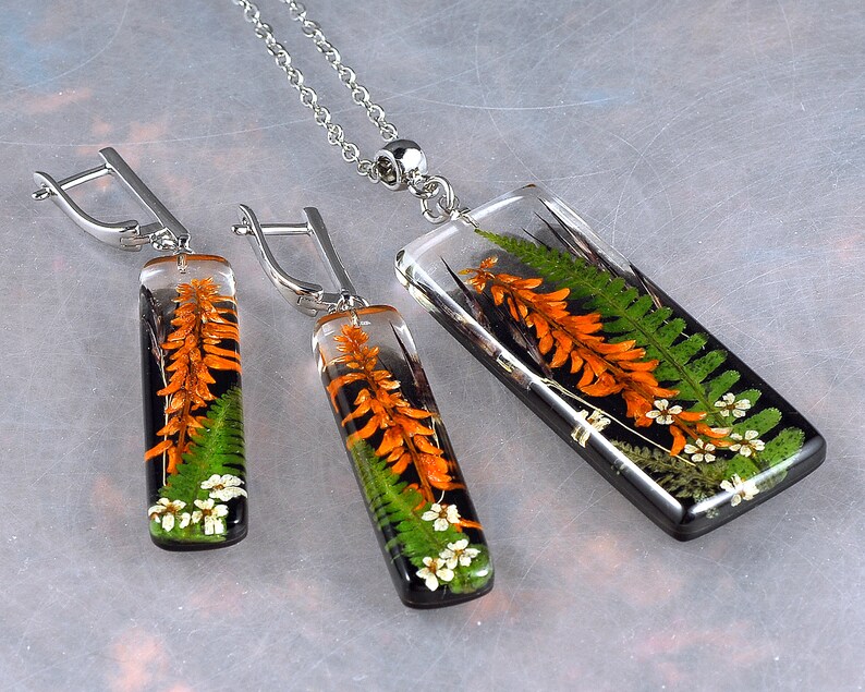 botanical earrings romantic jewelry set pressed flower necklace and earring set eco resin organic jewelry dried flowers jewelry