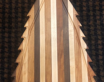 Christmas Tree Wood Cutting Board w/drip edge-MADE IN USA