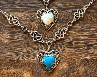Naszyjnik w kształcie serca ze srebra i kamienia: NFR Cowgirl Jewelry