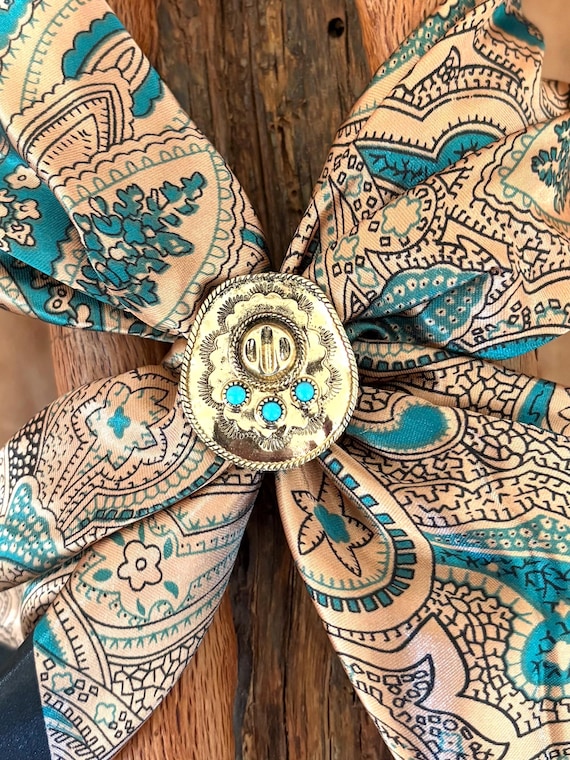 Sombrero Scarf Slide: Western Cowboy Hat, Turquoise Accents Gold