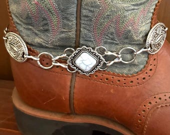 Pulsera de bota vaquera / Piedra blanca estilo boho / Dijes aztecas / Cadena para bota / Joyería vaquera estilo rodeo