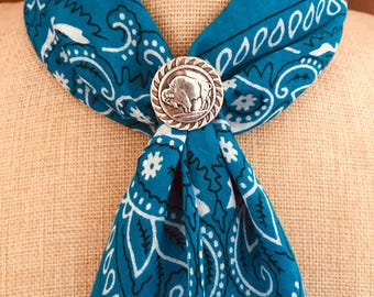 Clip Serre-foulard Ou Cheveux Vintage - Rond, Couleur Or, Motif Camée Floral Granité - Bijou Fantaisie - Occasion En Parfait état