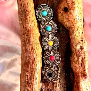Wild Rag Scarf Slide | Banana ring | Daisy Flower Scarf Ring