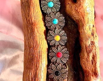 Daisy Flower Scarf Slide: Silver Alloy Wild Rag Banana Ring