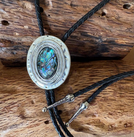 pendant bolo tie