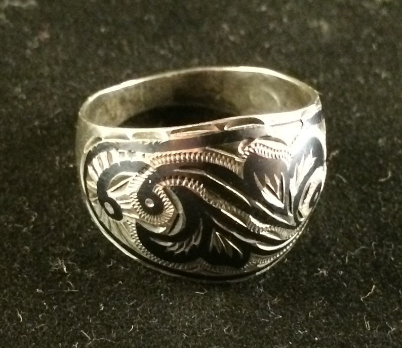 Silver and niello Russian Daghestani earrings and a ring set