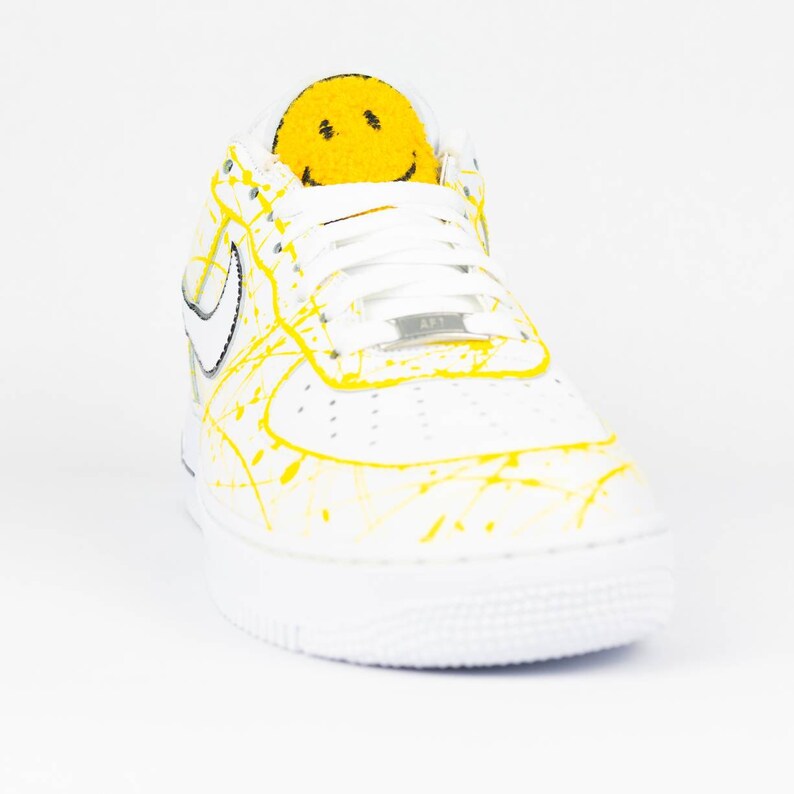 smiley face nike air force 1