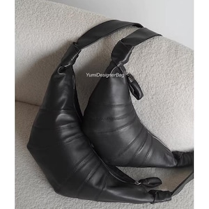 Croissant Shoulder Bag archive Black MEDIUM CROISSANT BAG IN 