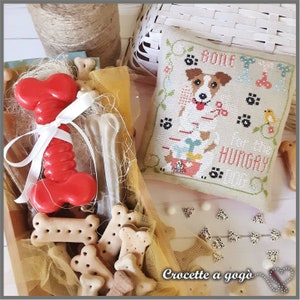 FILE PDF DIGITAL-The little dog!- Cross stitch pattern dog, Spring, bone,Pincushion,pillow,dog,pet