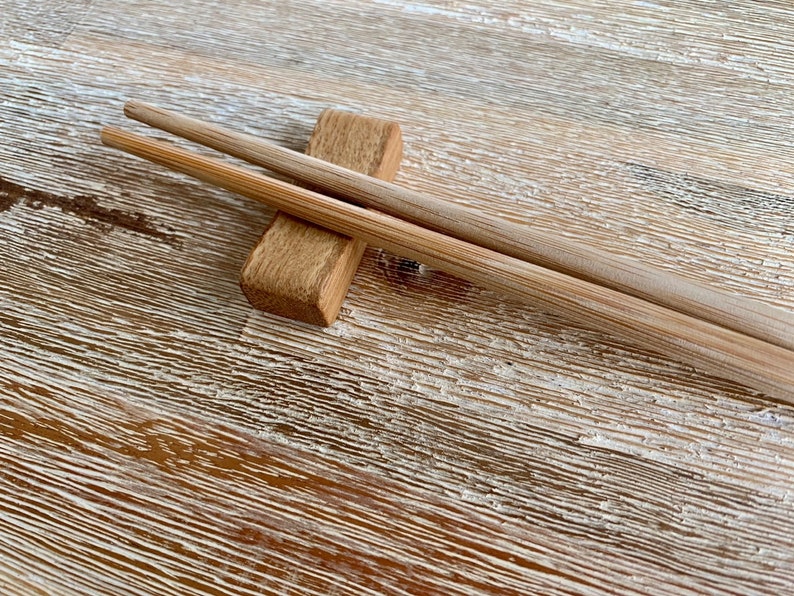 Individuell personalisierte Essstäbchen für Sushi oder Nudeln aus unbehandeltem Bambus. Deutsches Kleinunternehmen mit Herz! Bild 6