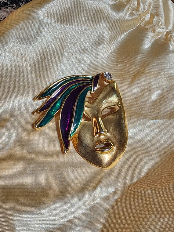 Mardi gras brooch best sale