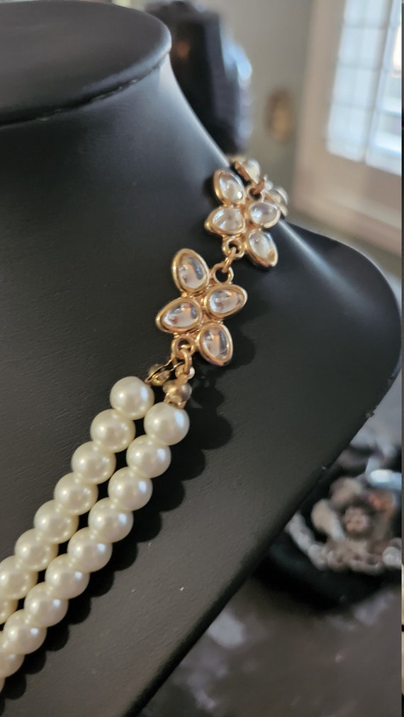 Classy and Elegant Faux Ivory Pearl Necklace - image 4