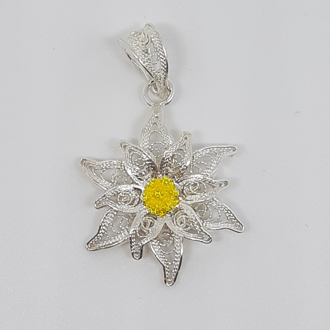 Zilveren Edelweiss filigrain hanger