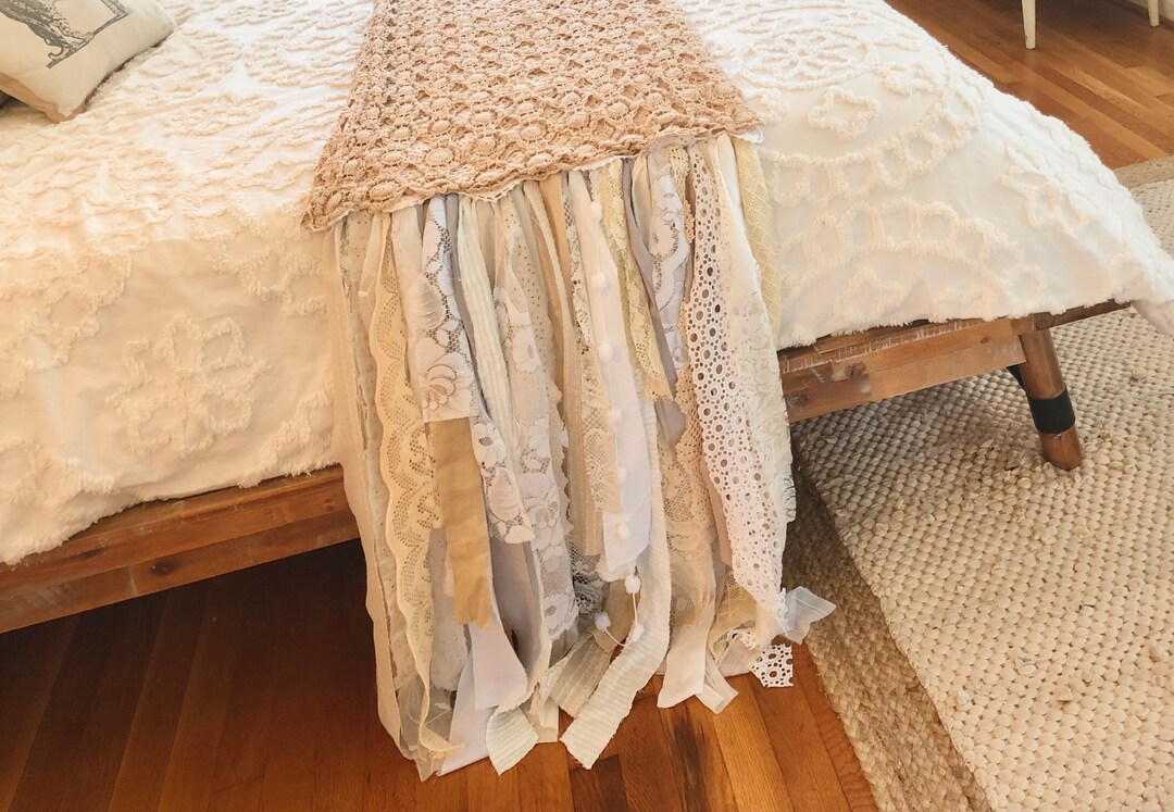 Bed Runner Modern Boho Farmhouse Shabby Chic / Crochet Lace Rustic Glam ...