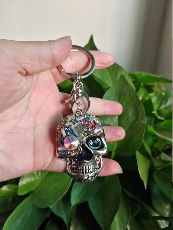 Totenkopf Schlüsselanhänger/3D Hohlschädel Schlüsselanhänger/Skelett Totenkopf  Schlüsselanhänger für Frauen/Sugar Skull Auto Schlüsselanhänger/3D Totenkopf  Schlüsselanhänger - .de