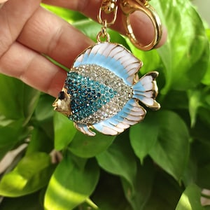 Fisch Schlüsselanhänger,Kristall Strass Tier Schlüsselanhänger Hübsches süßes Meerestier Goldfisch Schlüsselring Frauen Tasche Hängend Anhänger Charm