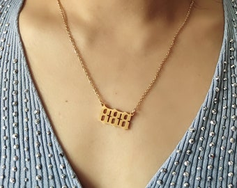 Ängelnummerhalsband: Numerologihänge i 18k guld i rostfritt stål