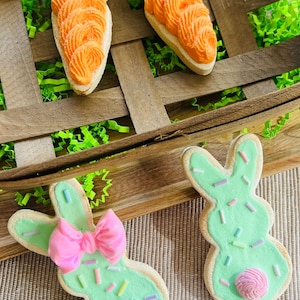 Fake carrot sugar cookies, Faux cookies, Easter bunny cookie, bunny tier tray decor, Photo props, fake sweets, Fake bake, cookie prop