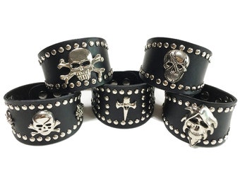 Metal skull deals bracelet