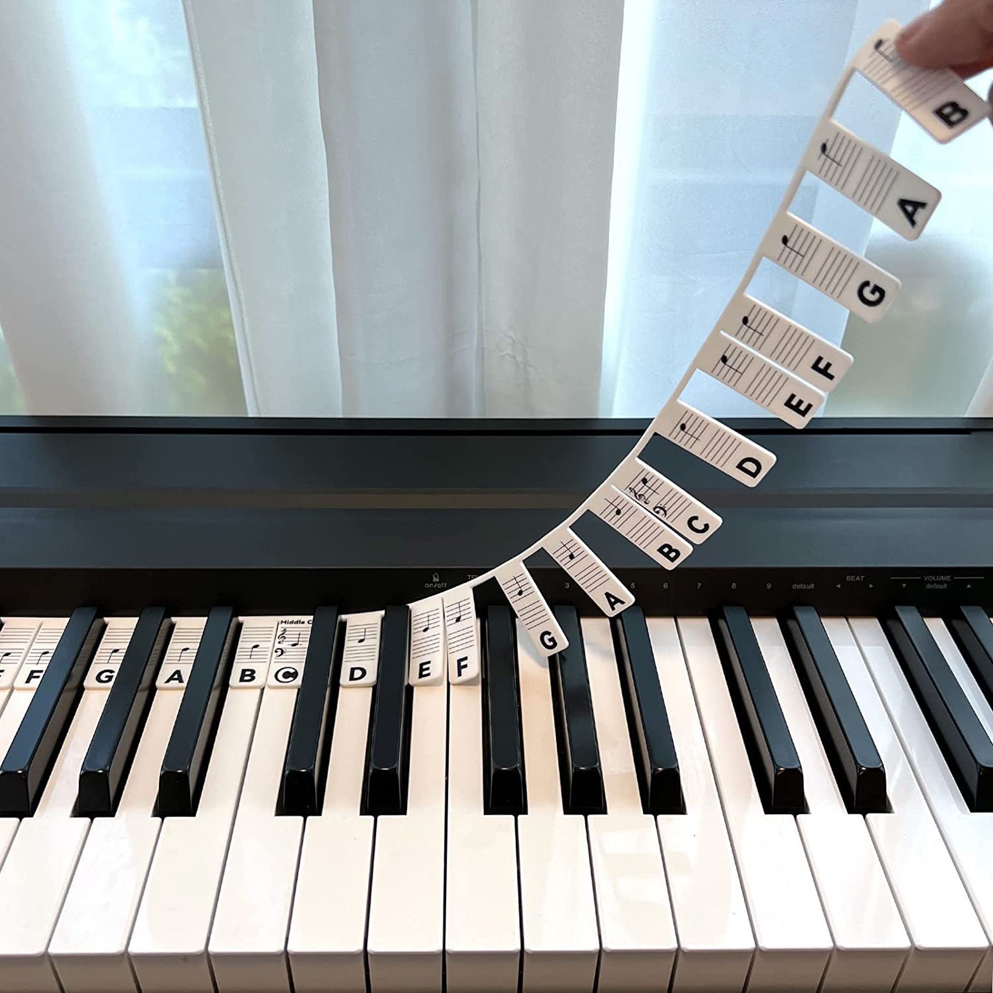 BEATBIT étiquettes de note de clavier de piano amovibles pour  l'apprentissage, en silicone, pas besoin d'autocollants, réutilisables et  livrés avec une boîte (noir classique) : : Instruments de musique  et Sono