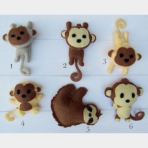 Scimmie di feltro fatte a mano – Decorazione per la cameretta del bambino, animale della giungla, peluche personalizzato, regalo di nascita originale
