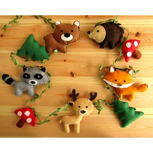 Felt forest animal garland Wall decoration for children&#39;s baby room. Birth Birthday Baptism Christmas gift Handmade gift