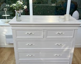 Beautiful French-style chest of drawers painted in Farrow&Ball Stirabout ( an oatmeal neutral) with cream trim detail