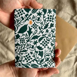 Carte de voeux recyclée motif oiseau linogravure