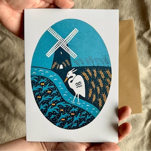 Carte de voeux en linogravure recyclée héron du moulin à vent de Norfolk Broads