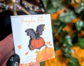 Eco-Friendly Walnut Bat Pin: Kawaii Halloween Pumpkin