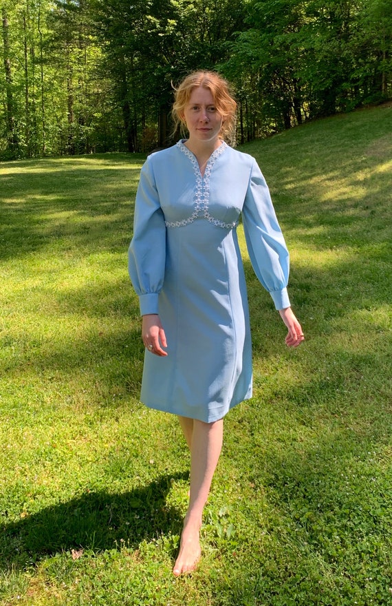 60's Daisy Trim Blue Dress - image 10