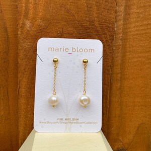 Pearl Dangle Earrings, Pearl Drop Earrings, Bridesmaid Pearl Earrings, Bridal Party Gift, Wedding Shower Jewelry, Single Pearl Drop Earrings