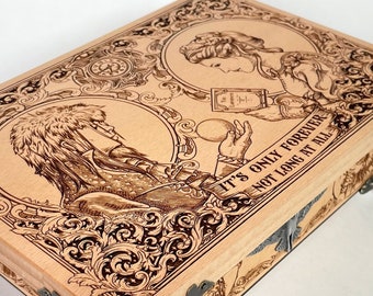 Caja de música original de Laberinto, regalo de la película Laberinto, arte de David Bowie, caja de música de madera maciza, Ludo y gusano mientras el mundo se derrumba
