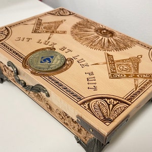 Freemason tarot deck box Engraved, freemason gift, mason box, Freemason Compass & Square Memory Box engraved on solid wood.