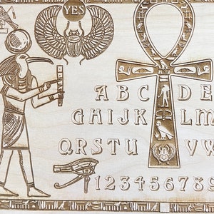 Planche de ouija gravée sur bois égyptienne, planche à spiritueux Anubis avec planchette gravée gratuite à utiliser lors de votre voyage spirituel.
