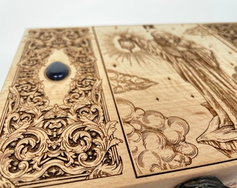 Luxury Tarot card box wooden for standard deck engraved with The Hermit