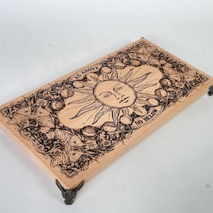 Mesa de altar Como es arriba es abajo, regalos wiccanos, mesa ritual de madera, mesa de ofrendas de altar, soporte de cristal, altar de brujería El sol 11,8"