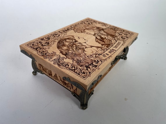 Labyrinth movie music box ,David Bowie art musical jewelry box solid wood and digital module